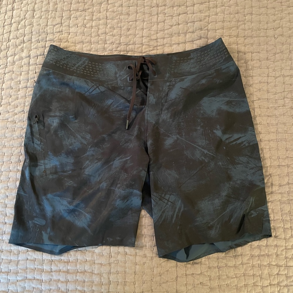 Lululemon Board Shorts
